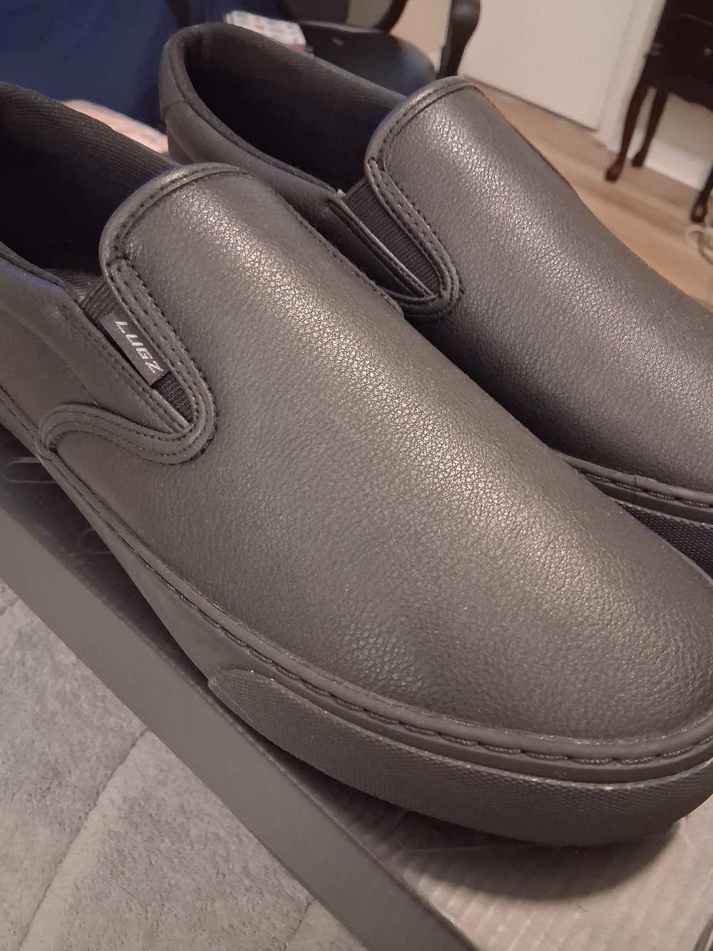 Lugz Men’s Slip-On Casual Shoe in Charcoal Gray US Size 11